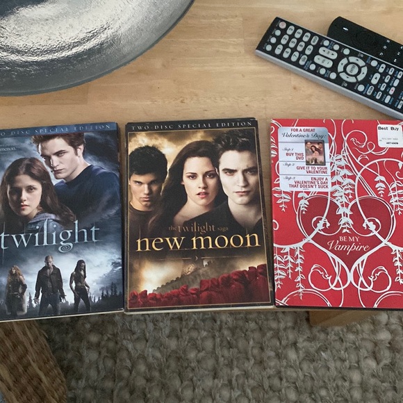 Twilight dvds - Picture 1 of 3